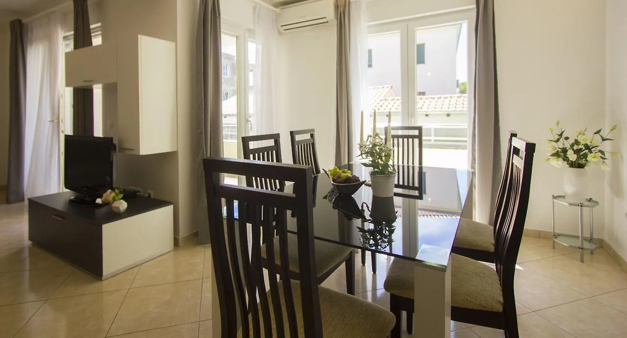 Apartments Paradise Trogir Kroatien