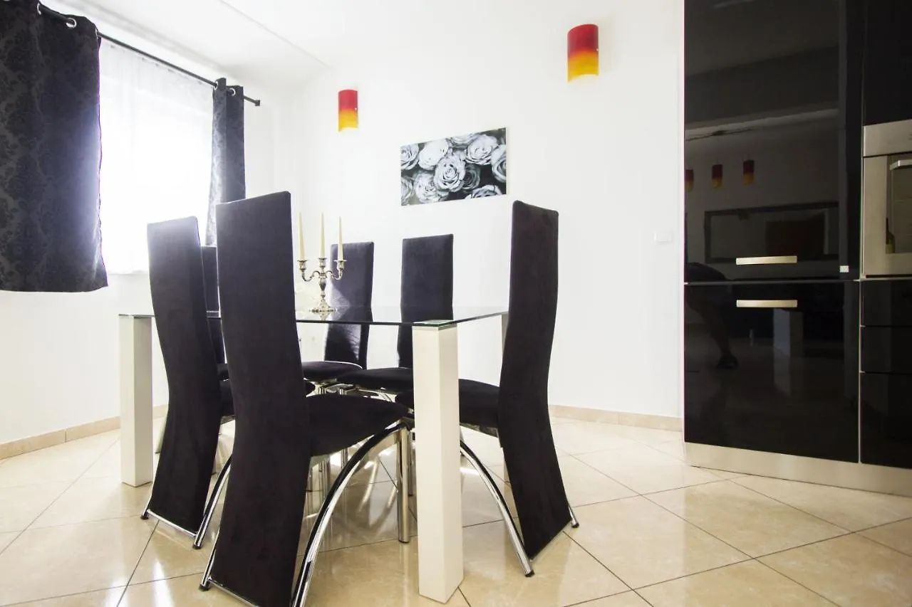 Apartments Paradise Trogir Kroatien